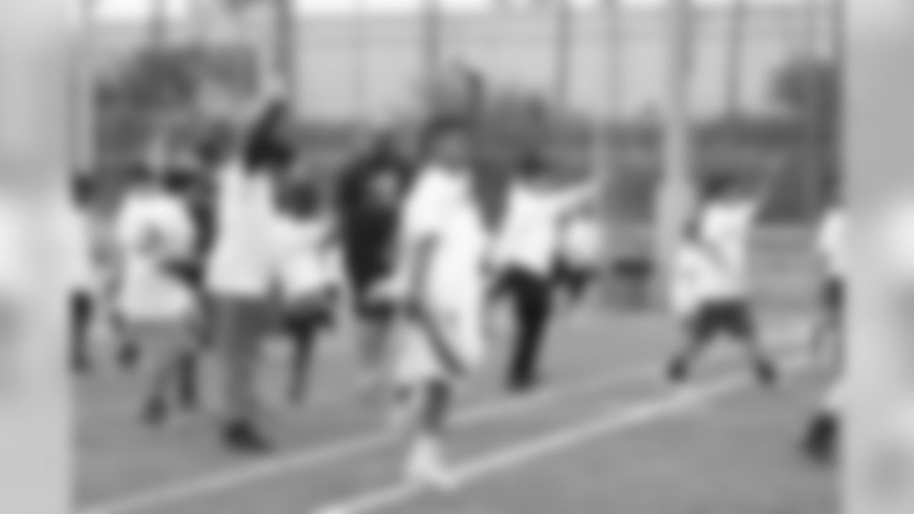 The Los Angeles Rams host Community Day in the City of Inglewood, alongside a co-ed Football Clinic for youth in learning football related drills and competitions while promoting safety, healthy and educational life skills. Certified USA Football coaches and Rams community members take the lead in todays activities. Attendees will have a chance to receive football gear owned by previous Rams players, football cleats, hats donated by the Rams. Saturday, June 1, 2019, Inglewood, CA. (Will Navarro/Rams)