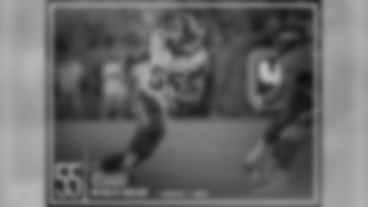 LB Nic Grigsby #55