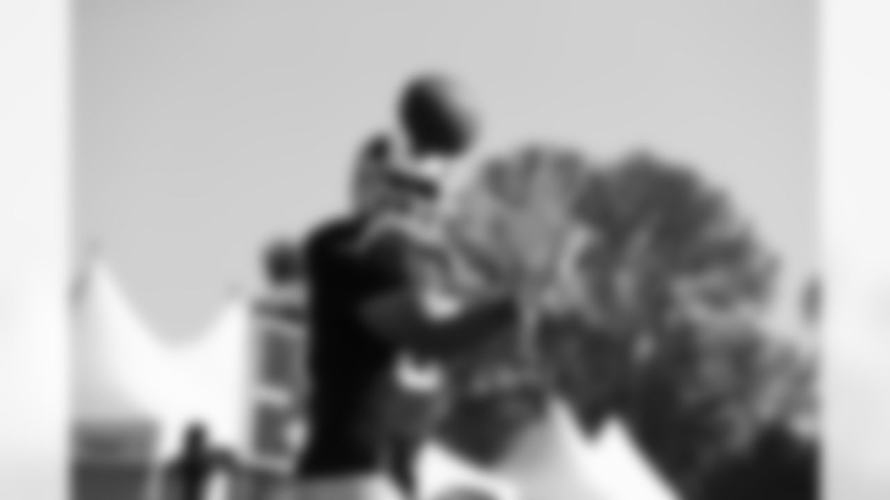 JL8_3782