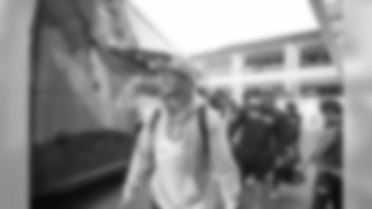 Safety (24) Taylor Rapp of the Los Angeles Rams arrives in Hawaii, Thursday, August 15, 2019, in Los Angeles, CA. (Jeff Lewis/Rams)