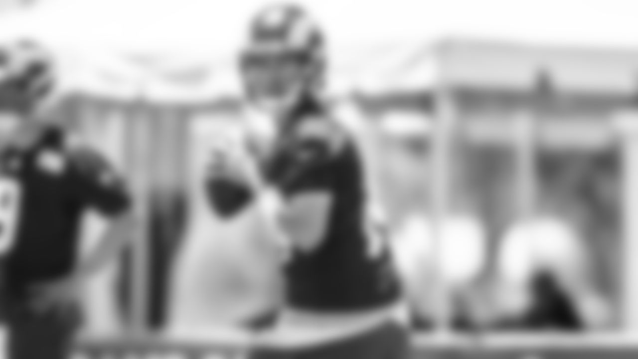 14 - QB Luis Perez