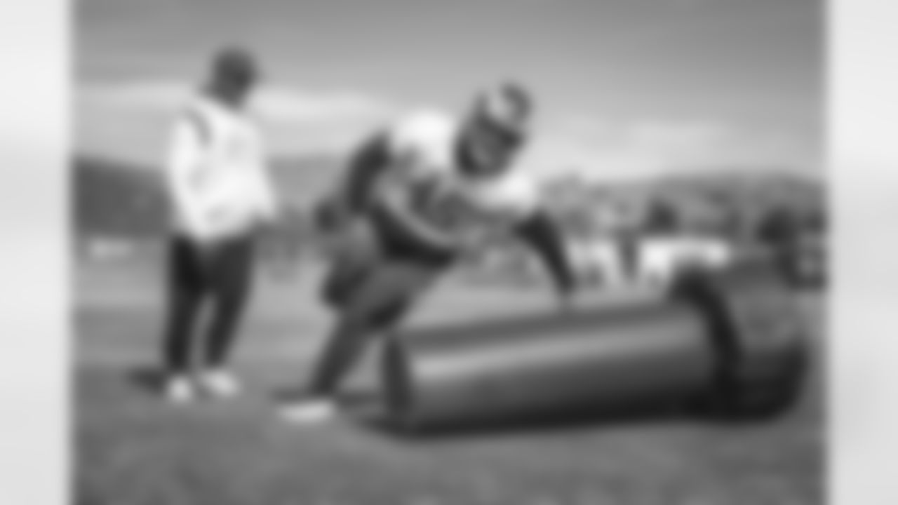 E_TOW02263
