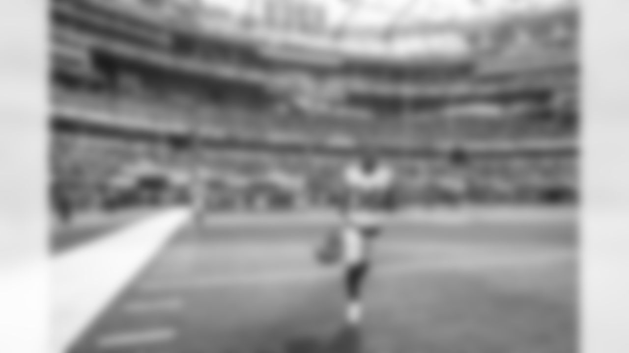 The Los Angeles Rams take on the Dallas Cowboys during Week 5 of the 2022 NFL regular season.