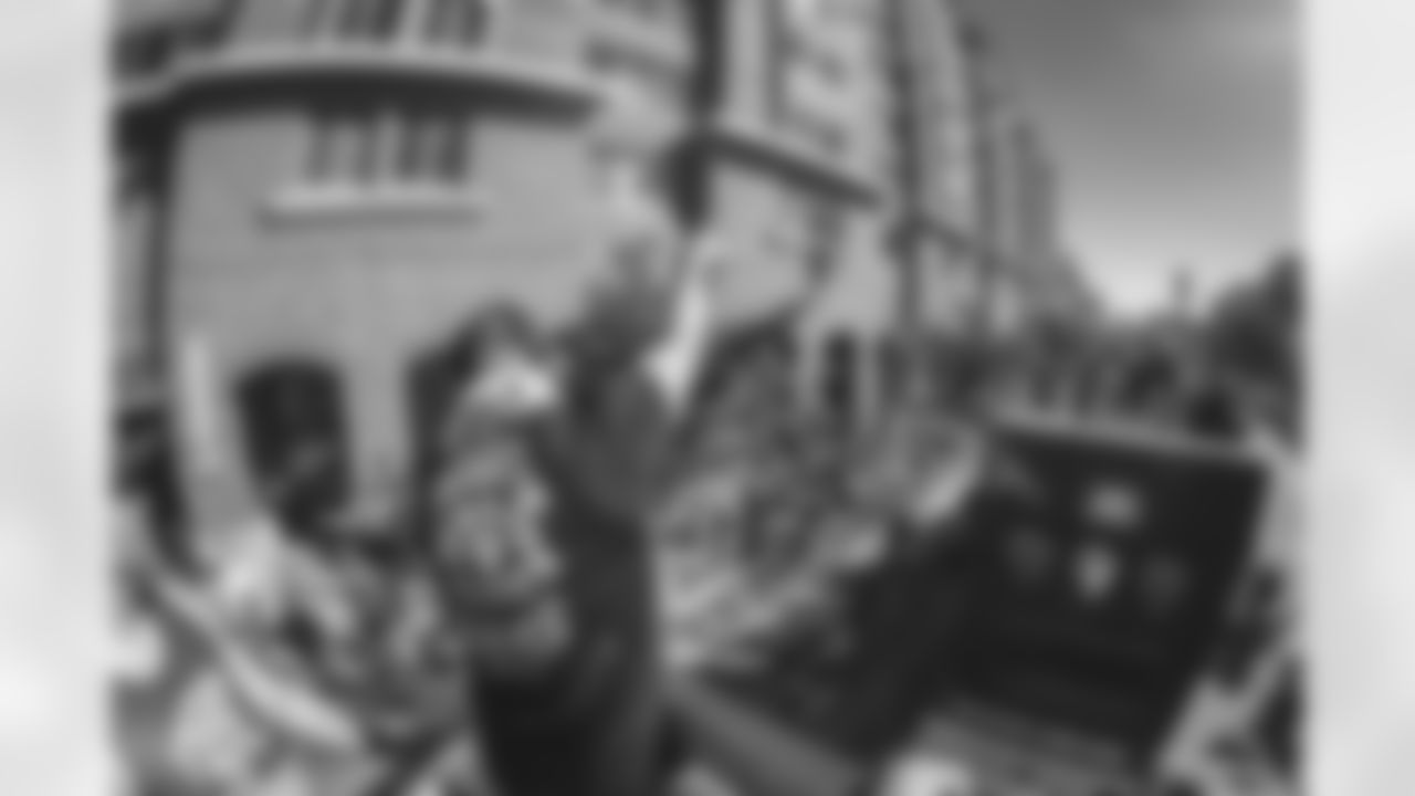 E_02162022_WorldChampsParade_WN_1184