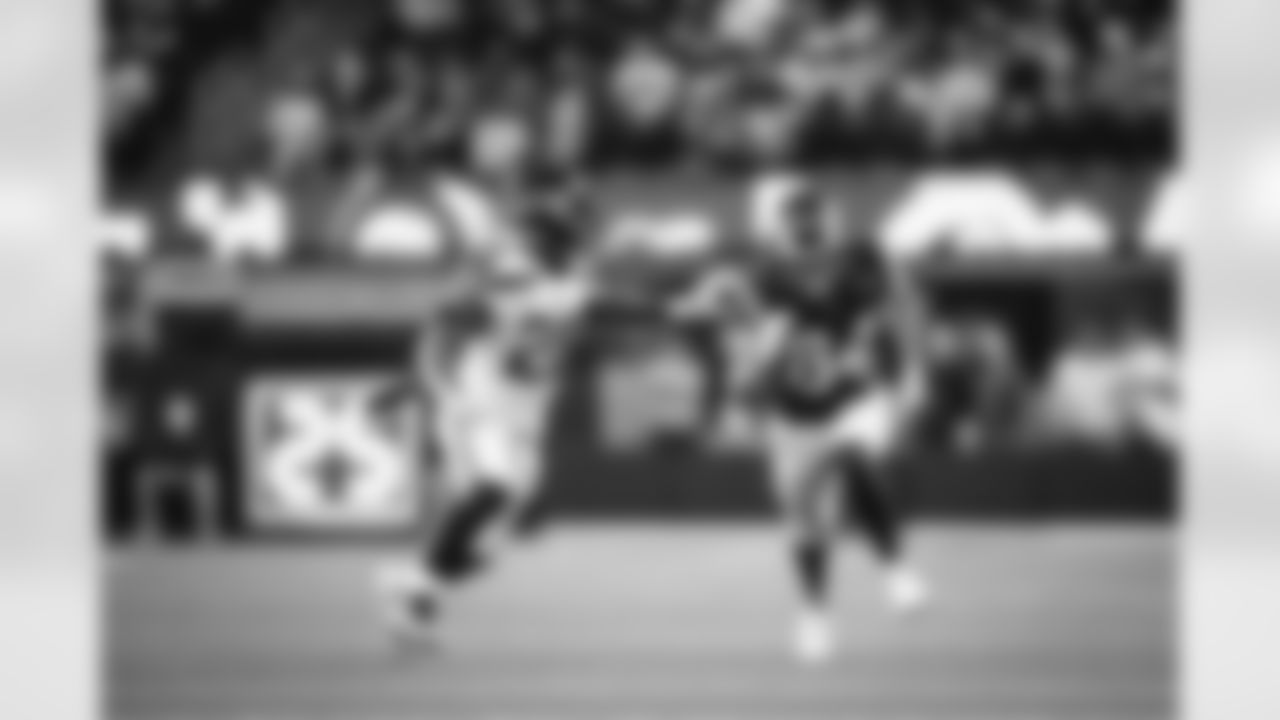The Los Angeles Rams take on the Seattle Seahawks in Week 15 of the 2021 regular season.