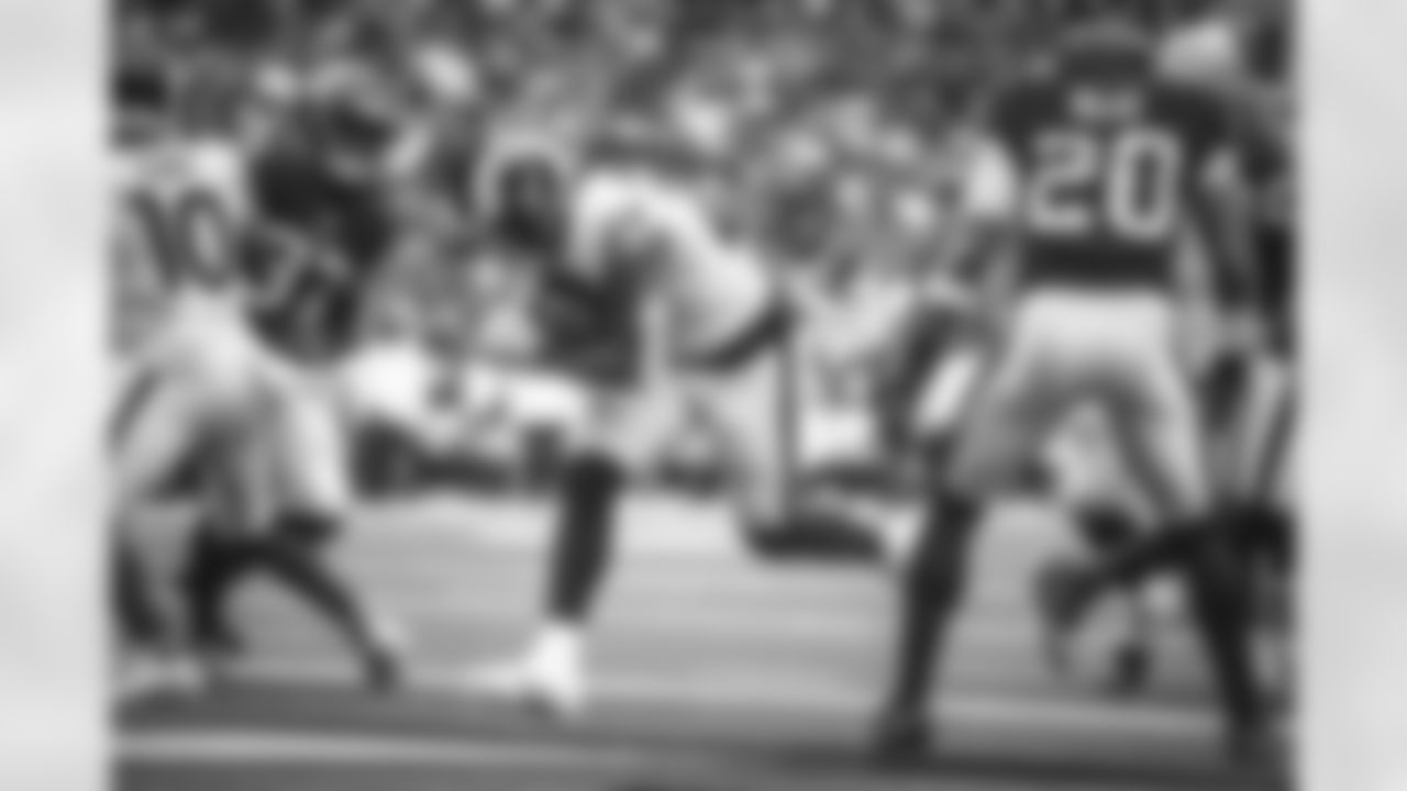 The Los Angeles Rams took on the Houston Texans in Week 8 of the 2021 season.