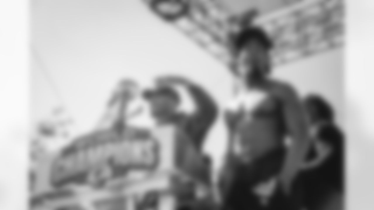 E_021621_SuperBowlParade_14361