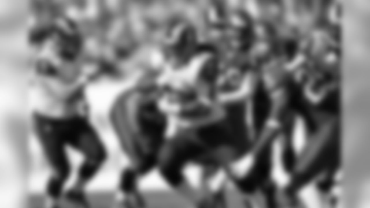 "St. Louis Rams Steven Jackson runs for yardage against the Tampa Bay Buccaneers during an NFL football game Sunday, December 23, 2012 in Tampa, Fla. The Rams won the game 28-13. (Photo by G. Newman Lowrance/St. Louis Rams)"