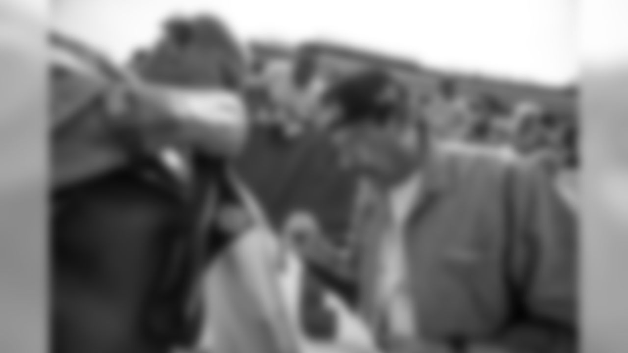 Danny Trejo signs autographs for Rams fans