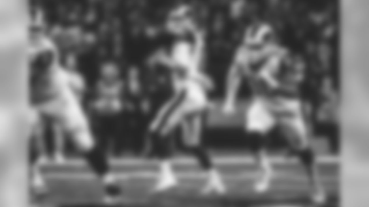 Los Angeles Rams quarterback Jared Goff (16) looks to throw during the NFC Championship Game against the New Orleans Saints on January 20th, 2019 in New Orleans, Louisiana. (Hiro Ueno/Rams)