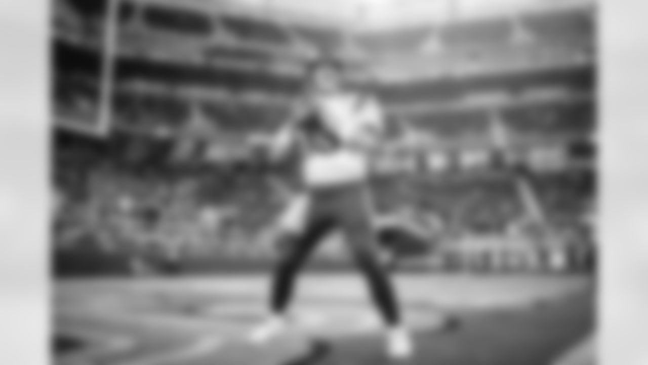 The Los Angeles Rams took on the San Francisco 49ers in Week 10 of the 2021 regular season.