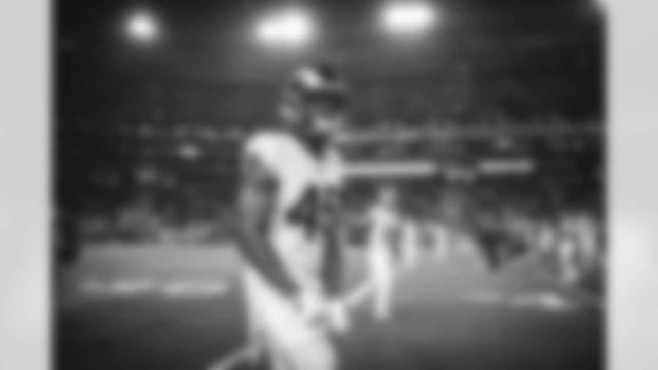 The Los Angeles Rams take on the Arizona Cardinals during Week 14 of the 2021 regular season.