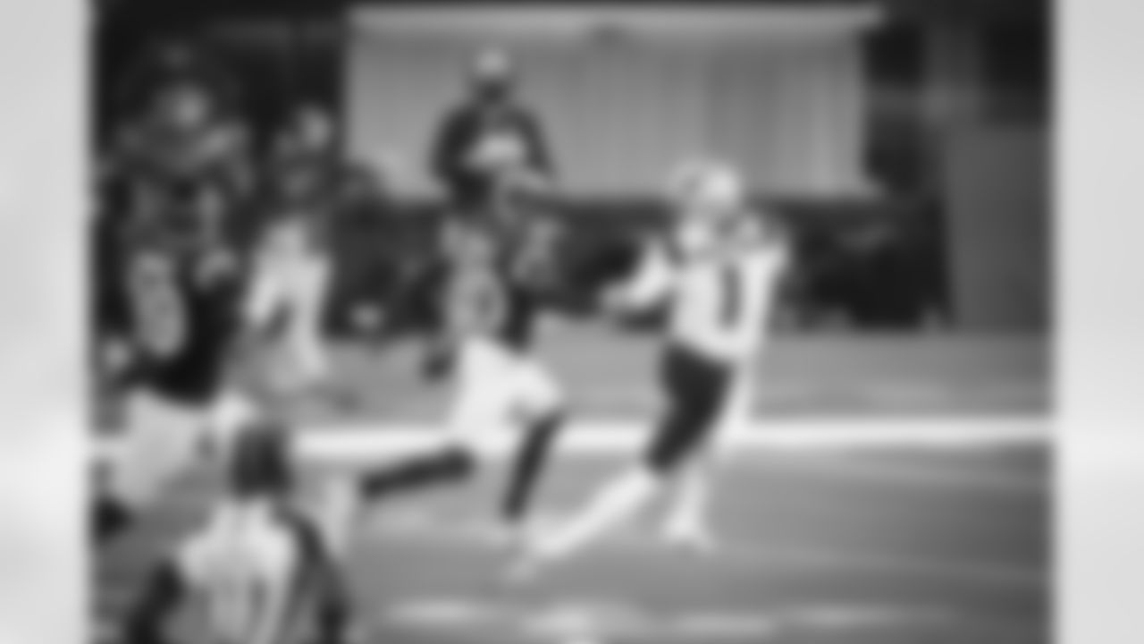 E_201210_RamsPatriots_WN_3417