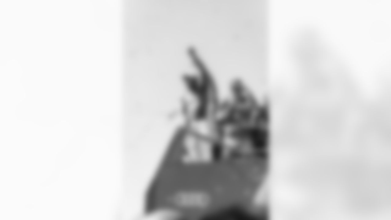 E_021621_SuperBowlParade_14238