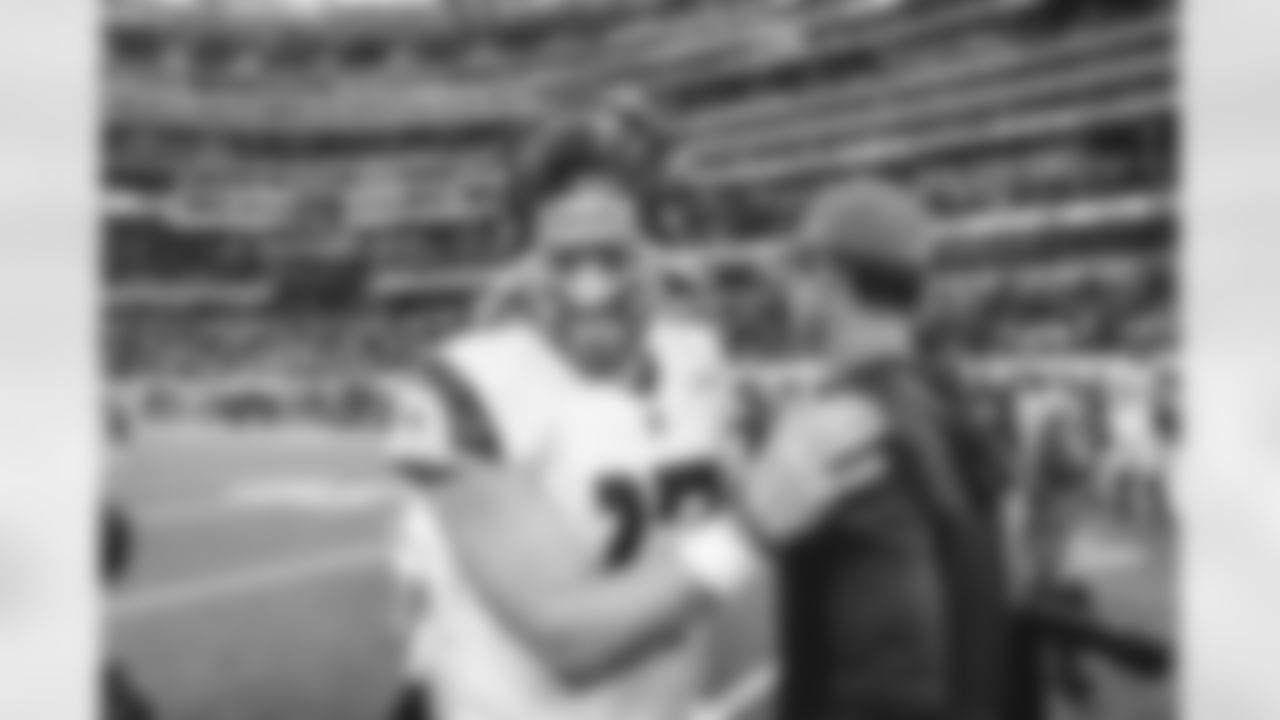 The Los Angeles Rams take on the Los Angeles Chargers during Week 17 of the 2022 NFL regular season