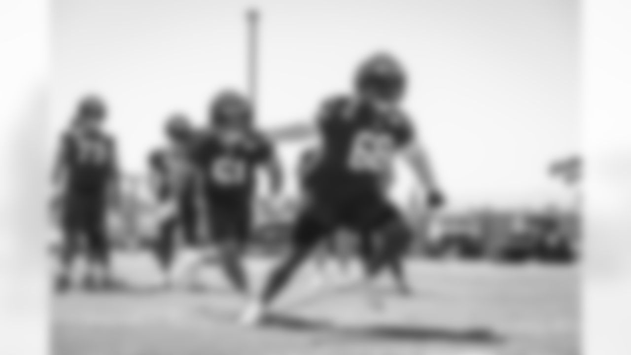 68 - OT Adrian Ealy