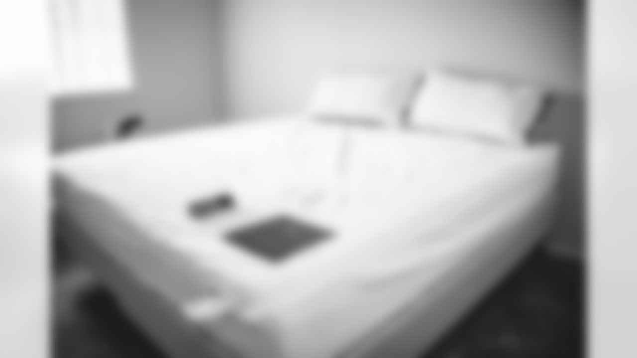 E_211130_Sleep_Number_Delivery_1677