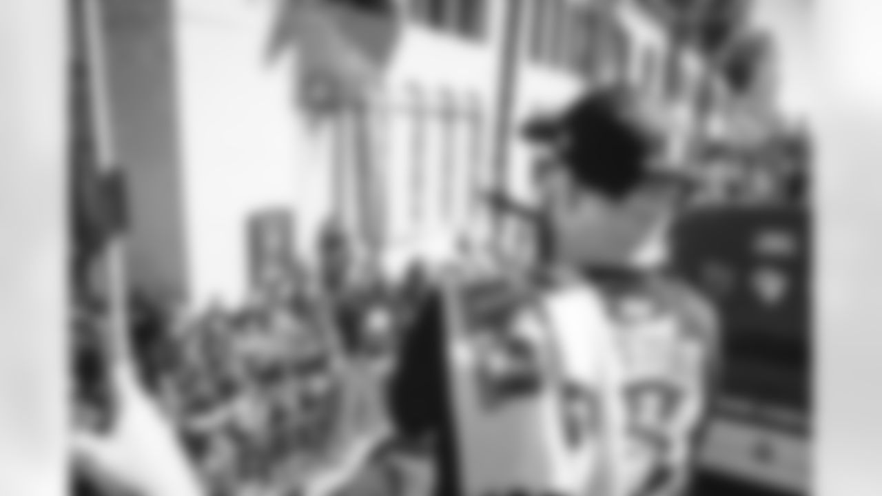 E_02162022_WorldChampsParade_WN_1081