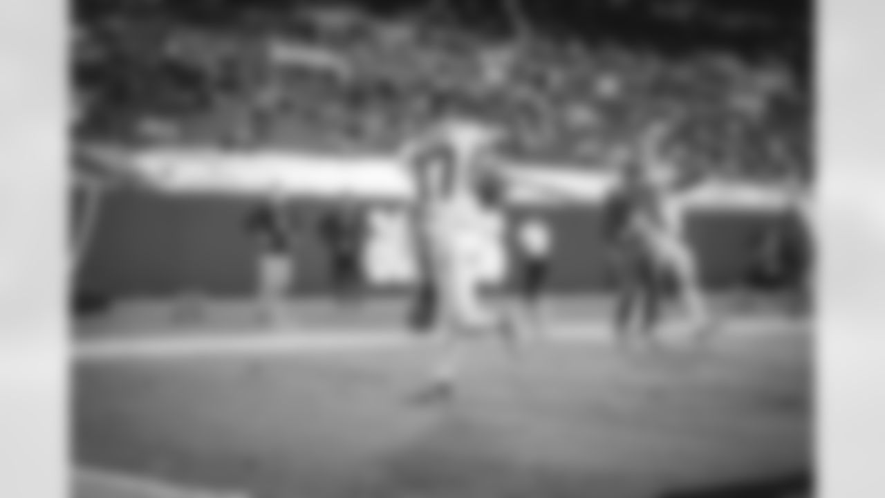 E_TOWL8982_1