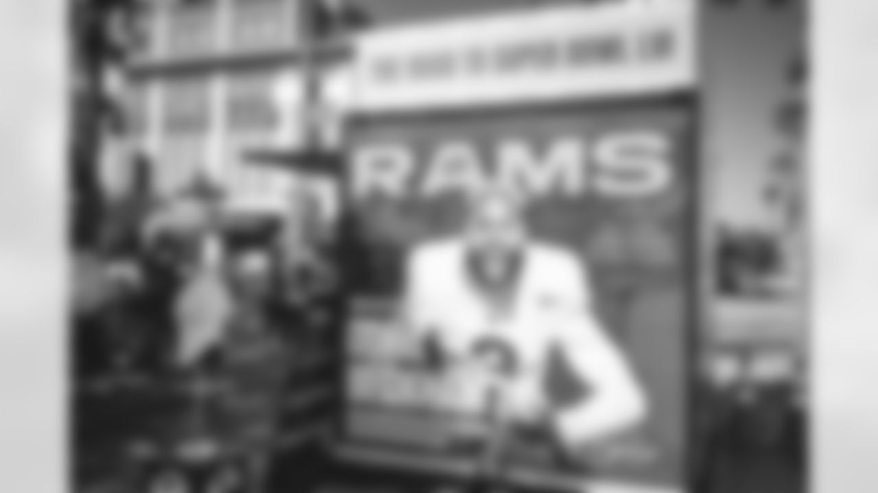 E_220121_PlayoffNewsStandPopUp_7918