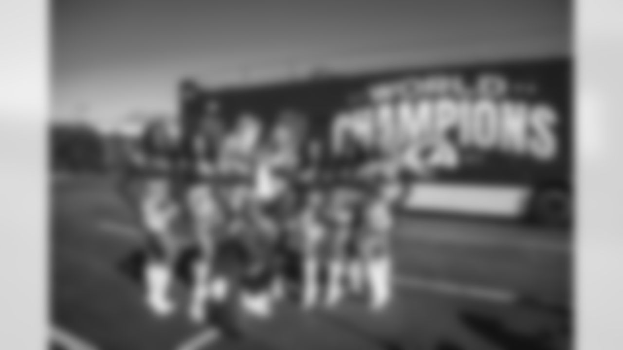 E_02162022_WorldChampsParade_WN_0372