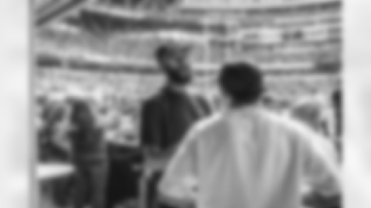 Matt James attends the Los Angeles Rams vs. Pittsburgh Steelers matchup in Week 7 of the 2023 NFL Regular Season.