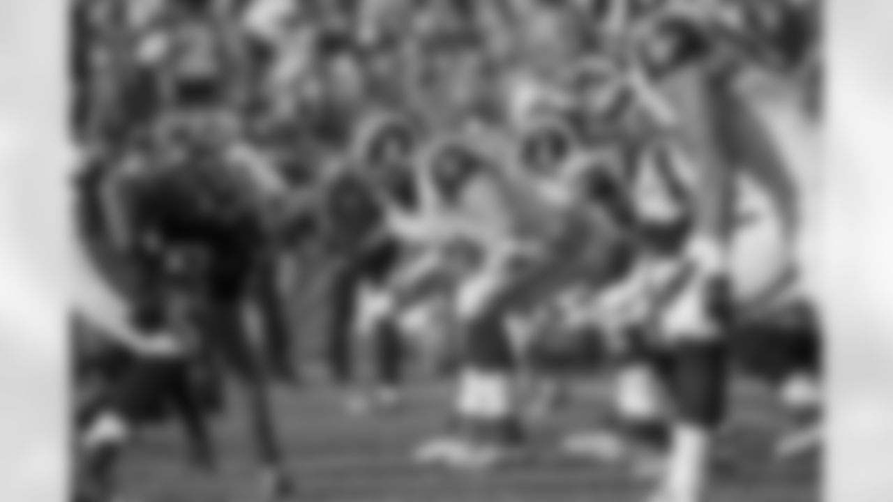 Center (61) Tim Barnes of the Los Angeles Rams against the Carolina Panthers during the Rams 13-10 loss to the Panthers in an NFL Week 9 football game, Sunday, November 6, 2016, in Los Angeles, CA. (Jeff Lewis/Rams)