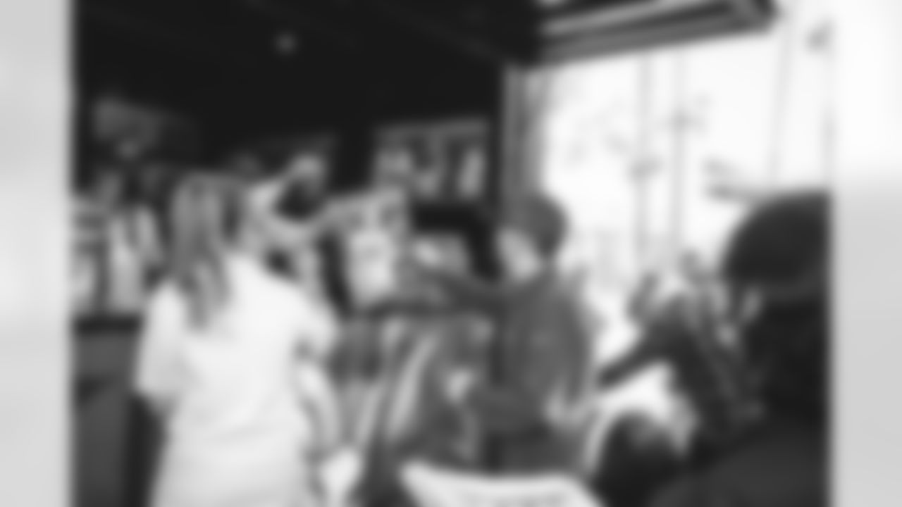 E_220121_PlayoffNewsStandPopUp_8077