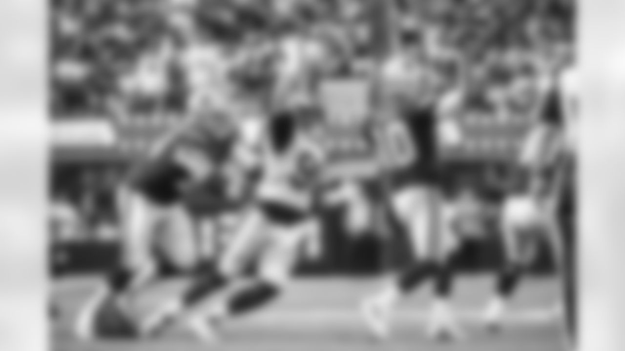 The Los Angeles Rams take on the Dallas Cowboys during Week 5 of the 2022 NFL regular season.