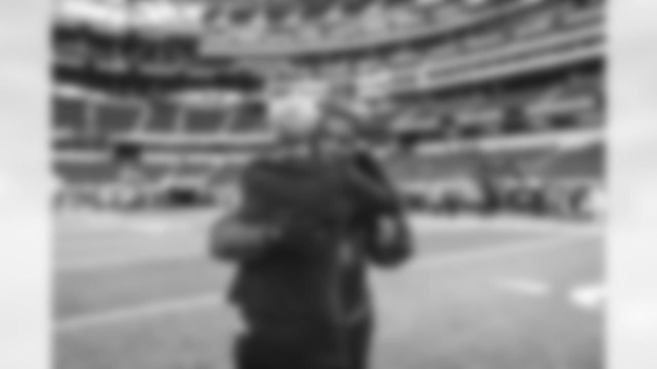 The Los Angeles Rams take on the Seattle Seahawks during Week 13 of the 2022 NFL regular season.