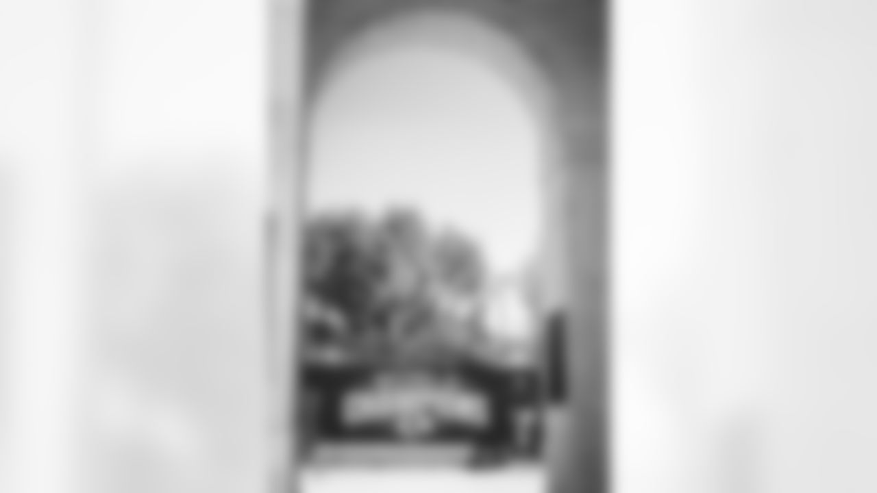 E_210216_Parade_191