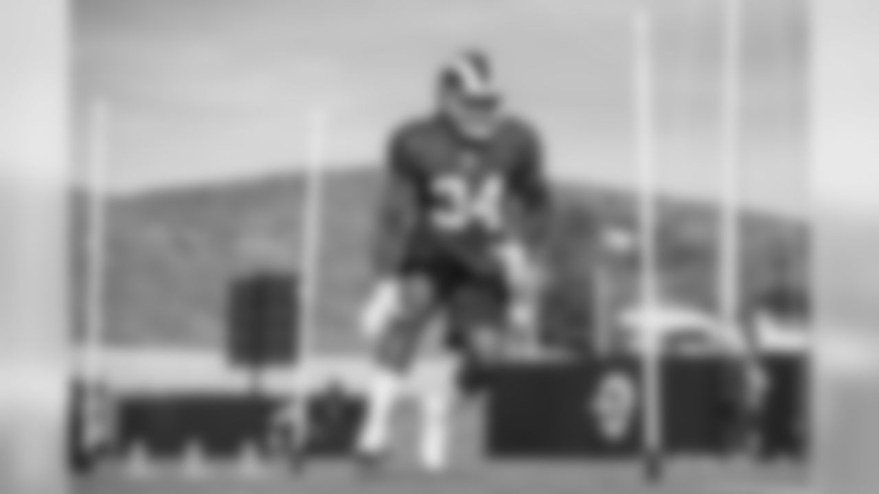 Running back (34) Malcolm Brown of the Los Angeles Rams practices, Thursday, December 12, 2019, in Thousand Oaks, CA. (Jeff Lewis/Rams)