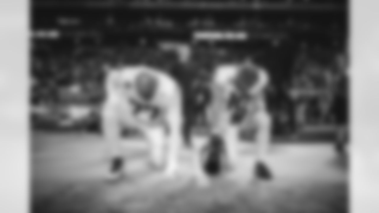 The Los Angeles Rams take on the Arizona Cardinals during Week 14 of the 2021 regular season.