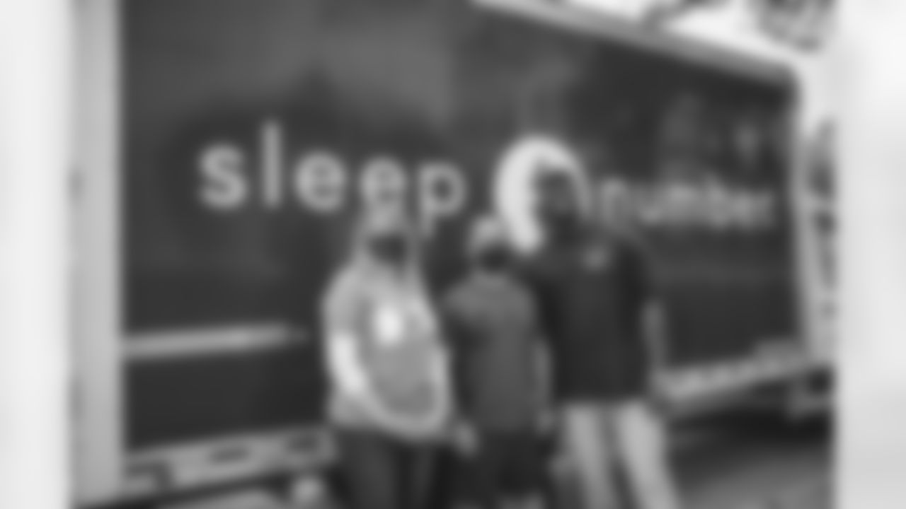 E_211130_Sleep_Number_Delivery_1623