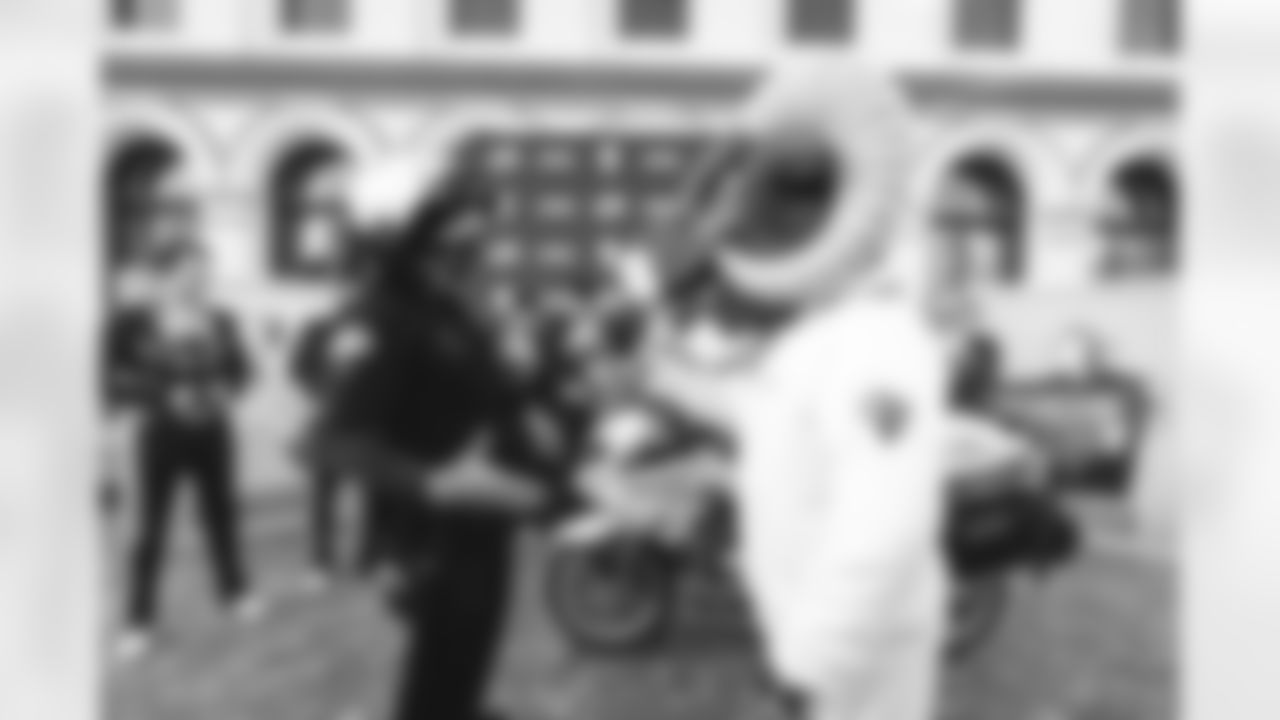 E_HUT34361