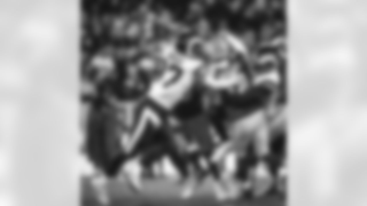 2024 Season Schedule: Week 5: Los Angeles Rams vs. Green Bay Packers | Sun, Oct. 6 @ 1:25 p.m. PT at SoFi Stadium
Throwback: Los Angeles Rams defensive lineman Michael Hoecht sacks Green Bay Packers quarterback Aaron Rogers during Week 15 of the 2022 NFL regular season.