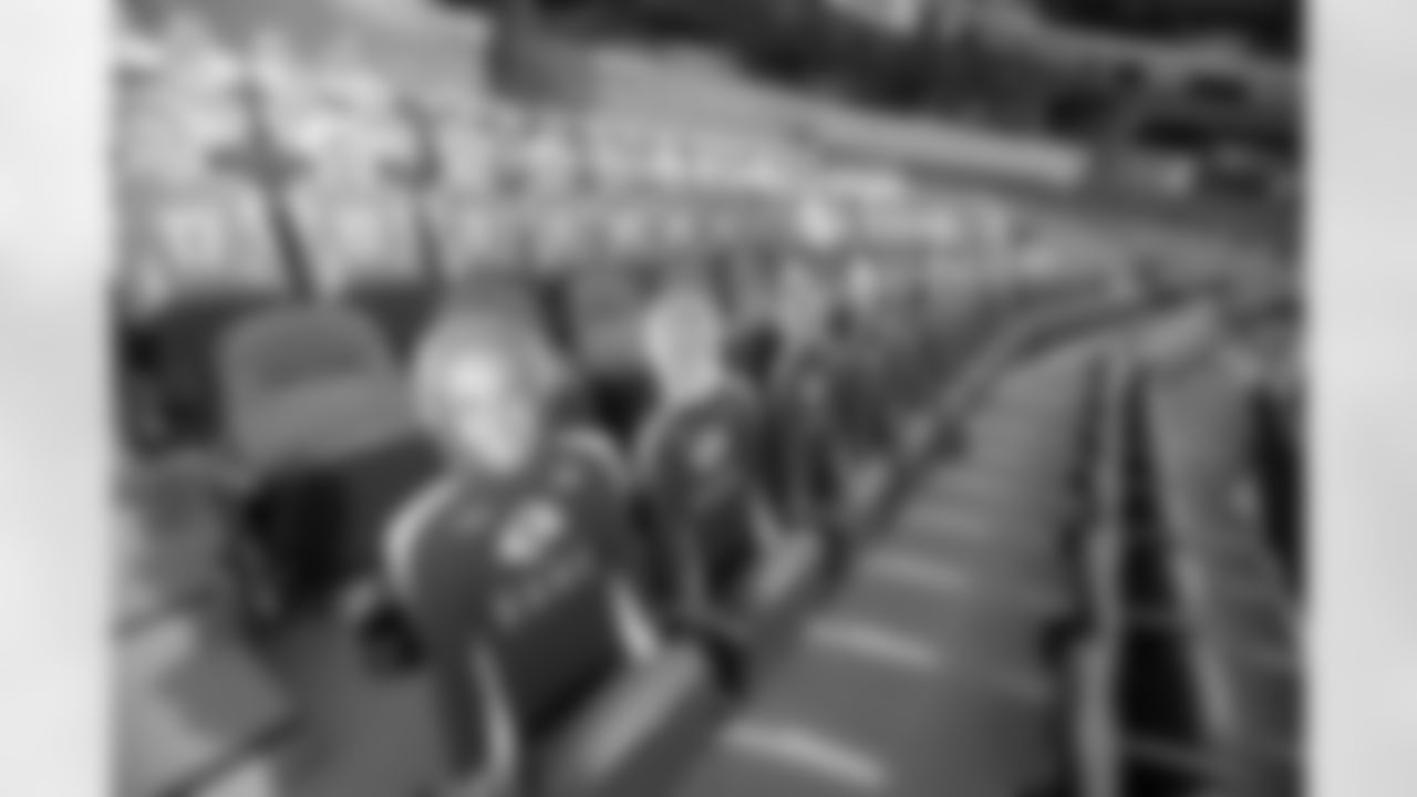 201115_RamsSeahawks_Cutouts_JL_274