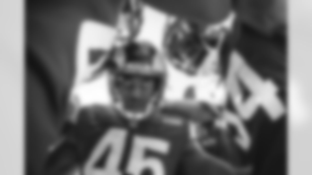 The Los Angeles Rams take on the Tampa Bay Buccaneers in the Divisional round of the 2021 NFL Playoffs.