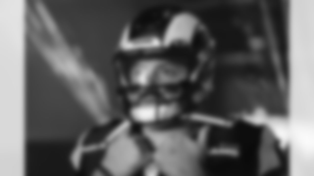 The Los Angeles Rams take on the Denver Broncos during Week 16 of the 2022 NFL regular season