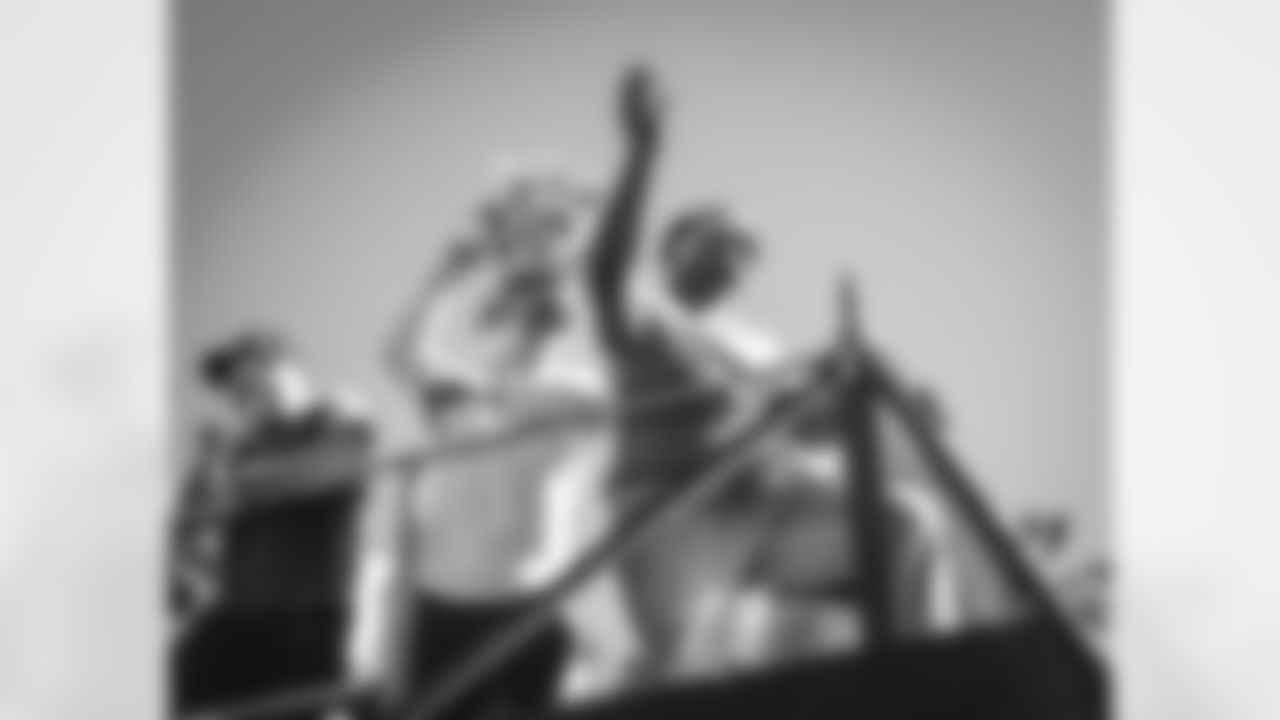 E_210216_Parade_094