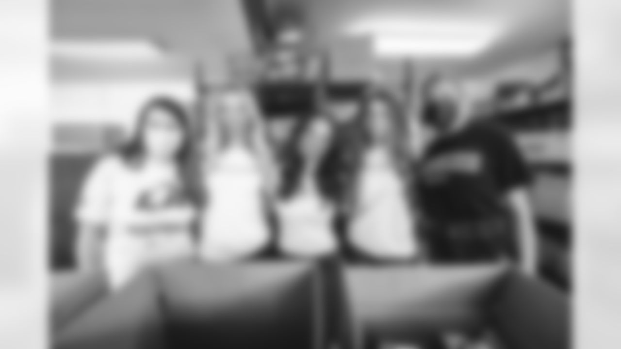 E_HUT12079