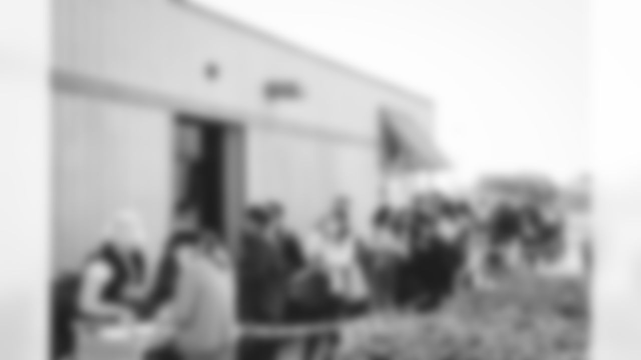 E_011823_Rams_AVPxPepsi_TacklingHunger_HY_0087