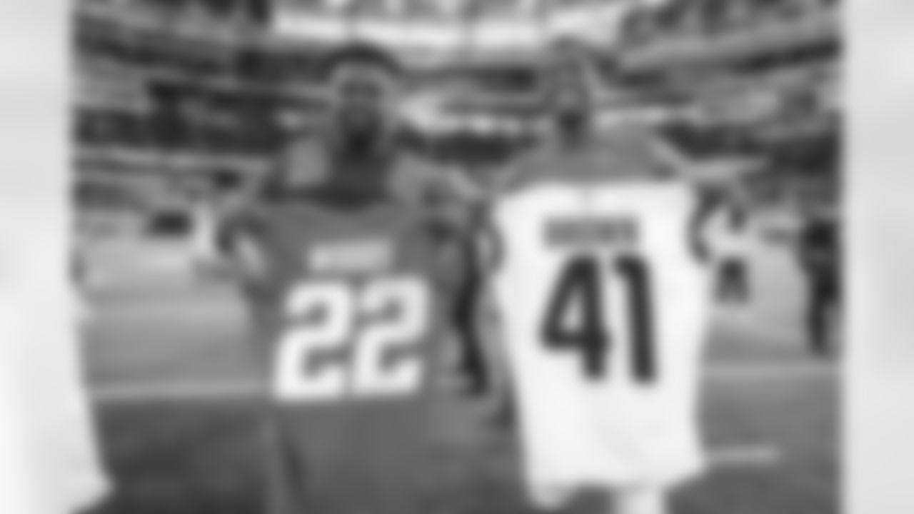 The Los Angeles Rams take on the Los Angeles Chargers during Week 17 of the 2022 NFL regular season