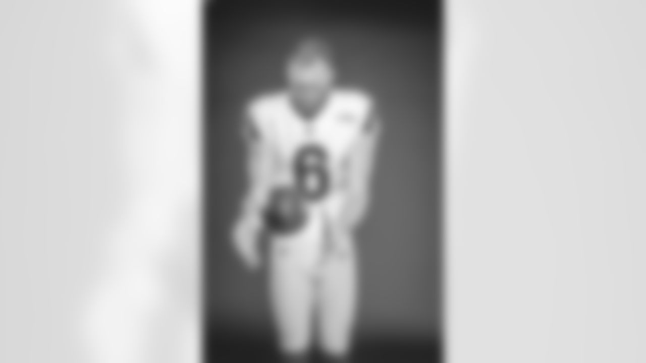 Johnny Hekker of the Los Angeles Rams poses in studio on a gray background, Wednesday, June 2, 2021, in Thousand Oaks, CA. (Jeff Lewis/LA Rams)