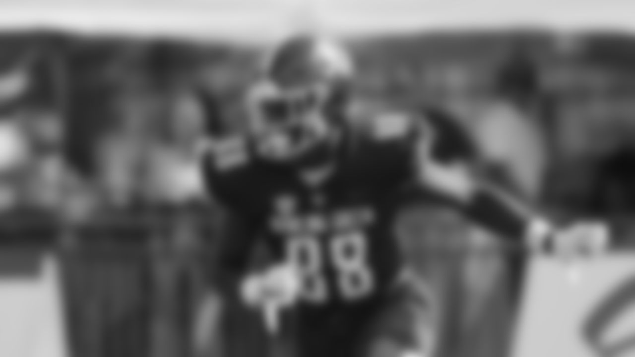 Christian Sims - Tight End - Bowling Green | 2023 Los Angeles Rams Undrafted Free Agents
AP Photo/Rick Osentoski