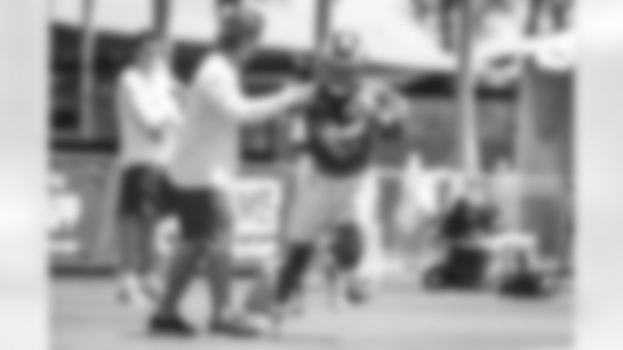 E_TOW30475
