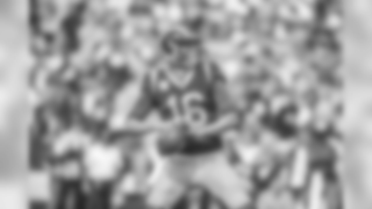 Quarterback (16) Jared Goff of the Los Angeles Rams passes the ball against the Green Bay Packers during the Rams 29-27 victory over the Packers in an NFL Week 8 regular season football game, Sunday, October 28, 2018, in Los Angeles, CA. (Jeff Lewis/Rams)