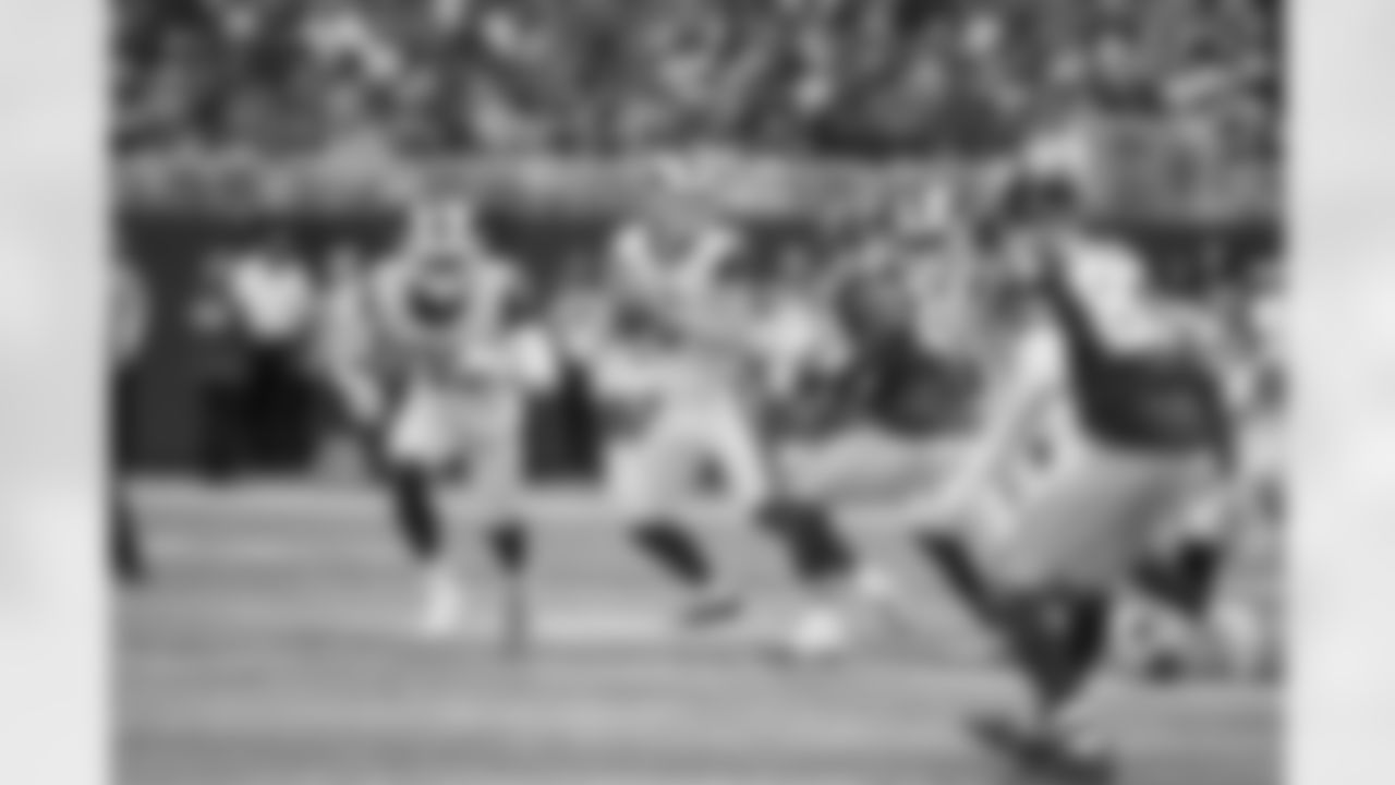 Punter (6) Johnny Hekker of the Los Angeles Rams drops back to pass on a fake punt against the Atlanta Falcons during the Rams 37-10 victory over the Falcons in an NFL Week 7 regular season football game, Sunday, October 20, 2019, in Atlanta, GA. (Jeff Lewis/Rams)