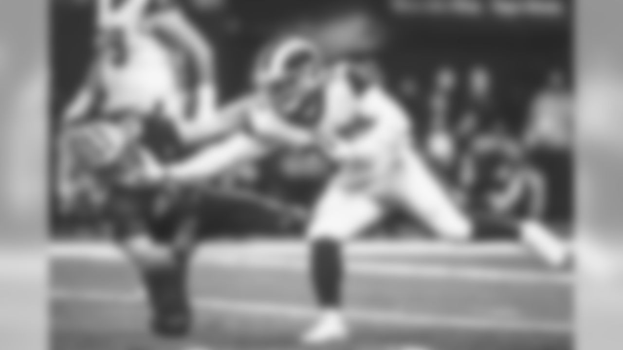 Los Angeles Rams running back C.J. Anderson (35) runs the ball during the NFC Championship Game against the New Orleans Saints on January 20th, 2019 in New Orleans, Louisiana. (Hiro Ueno/Rams)