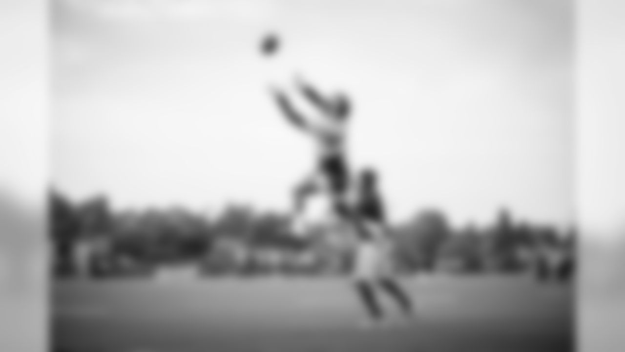 E_SNY_0234